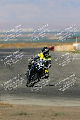 media/Aug-13-2023-CRA (Sun) [[1cfc37a6fb]]/Race 4 400 Superbike/Race/